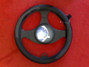 LEATHERSTEERINGWHEEL.jpg