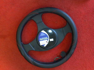 LEATHERSTEERINGWHEEL2.jpg