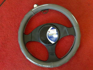 LEATHERSTEERINGWHEEL3.jpg
